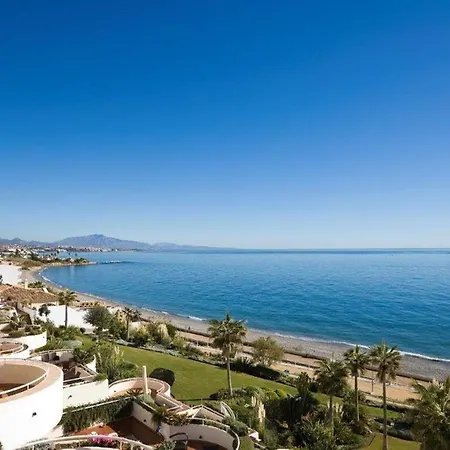 Immaculate 3-bed Penthouse- Stunning Views Appartement