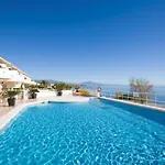 Apartmán Immaculate 3-bed Penthouse- Stunning Views Estepona